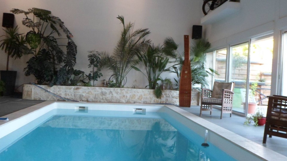 Cavaillon Villa | Luberon country stone estate 2 heated pools indoor outdoor
