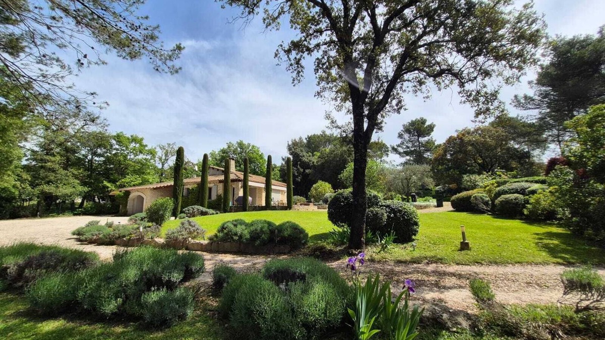 Menerbes Villa | Luberon, Menerbes, charming house, private pool, 3bed air-conditioned, 2SDB