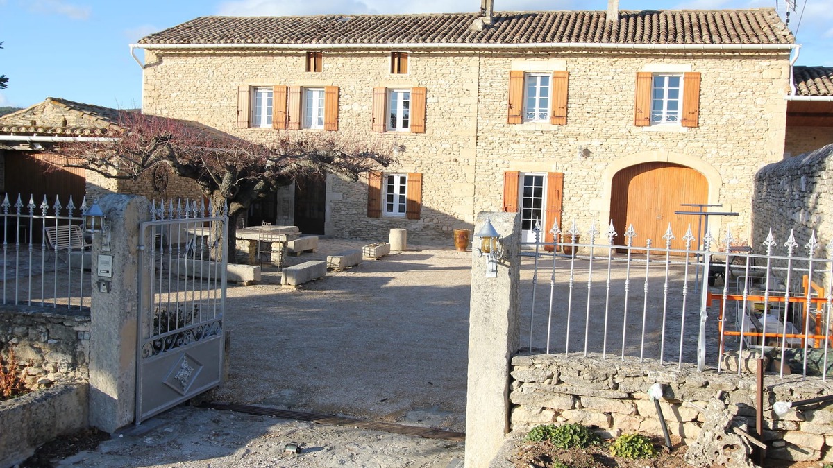 Cabrieres-d'Avignon Other | LUBERON PARK IN A STONE MAS WITH CABRIERES OF AVIGNON NEAR GORDES