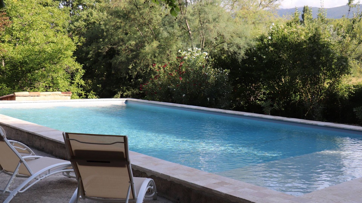 Peypin-d'Aigues House | Luberon quiet house between vineyards and olive groves
