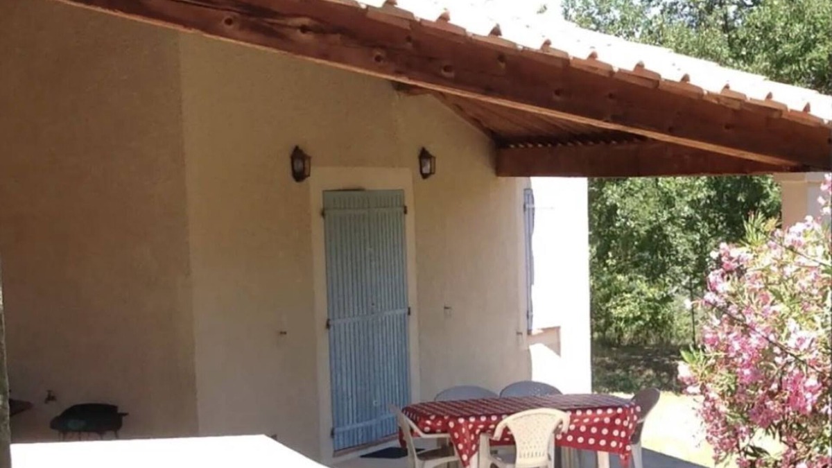Menerbes House | Luberon - Vue Exceptionnelle - Location de Maisonnette 4 Personnes