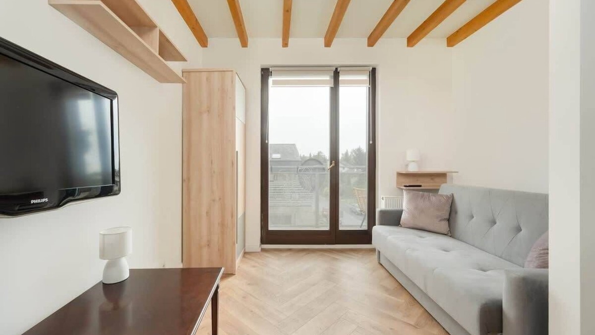 Krzyki Apartment | Lubinowa 1G Spacious Apartment Balcony
