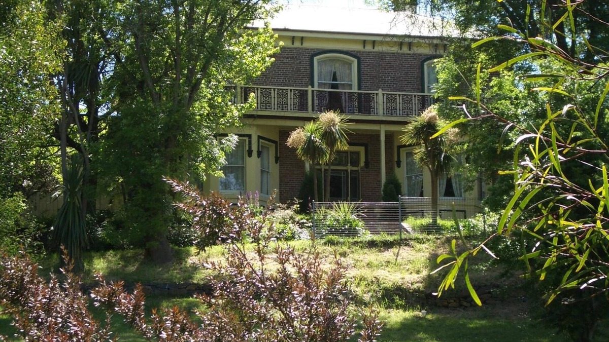 Latrobe Bed & Breakfast | Lucinda B&B