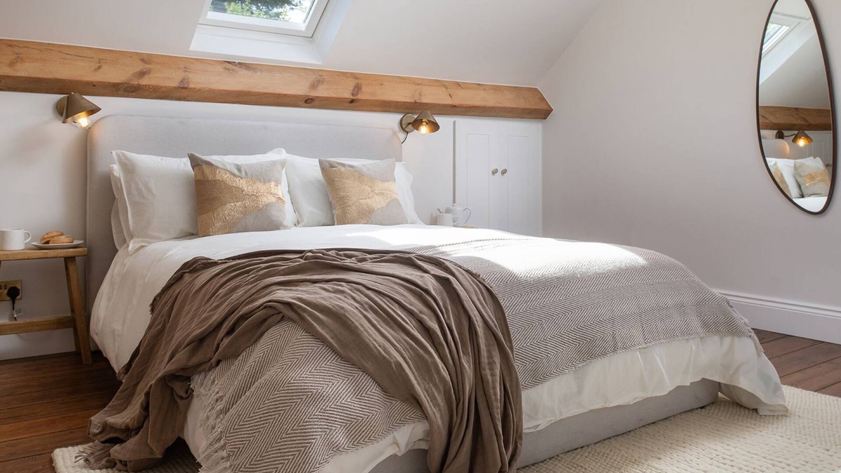 Rodborough Cottage | Lucknow Cottage - pet friendly in Rodborough, near Stroud