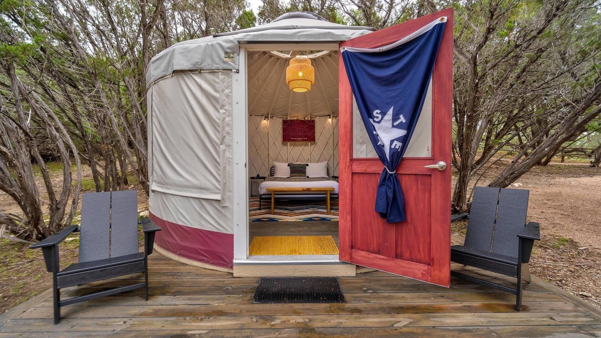 Dripping Springs RV Rental | Lucky Arrow Retreat: Yurts