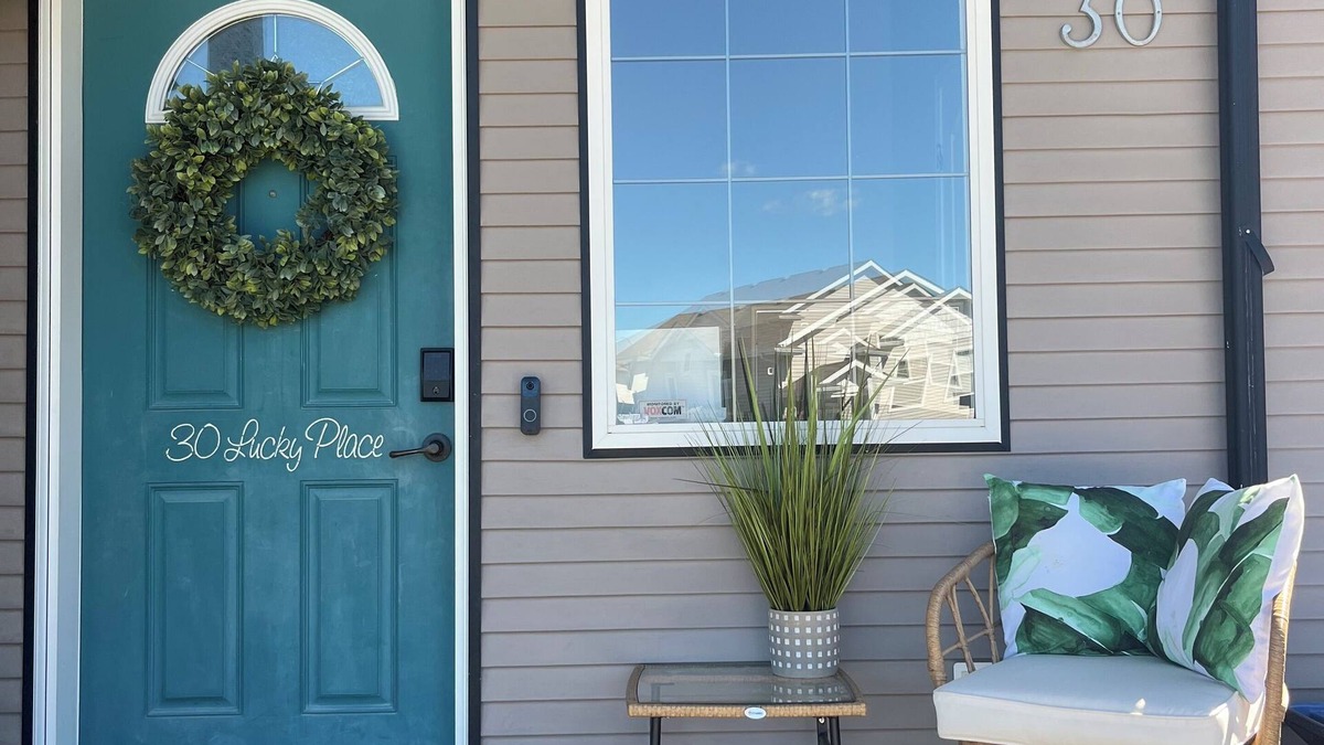 Sylvan Lake House | Lucky Lake House