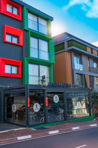 Eski Lara Hotel | Lucky Monkey Midi Hotel
