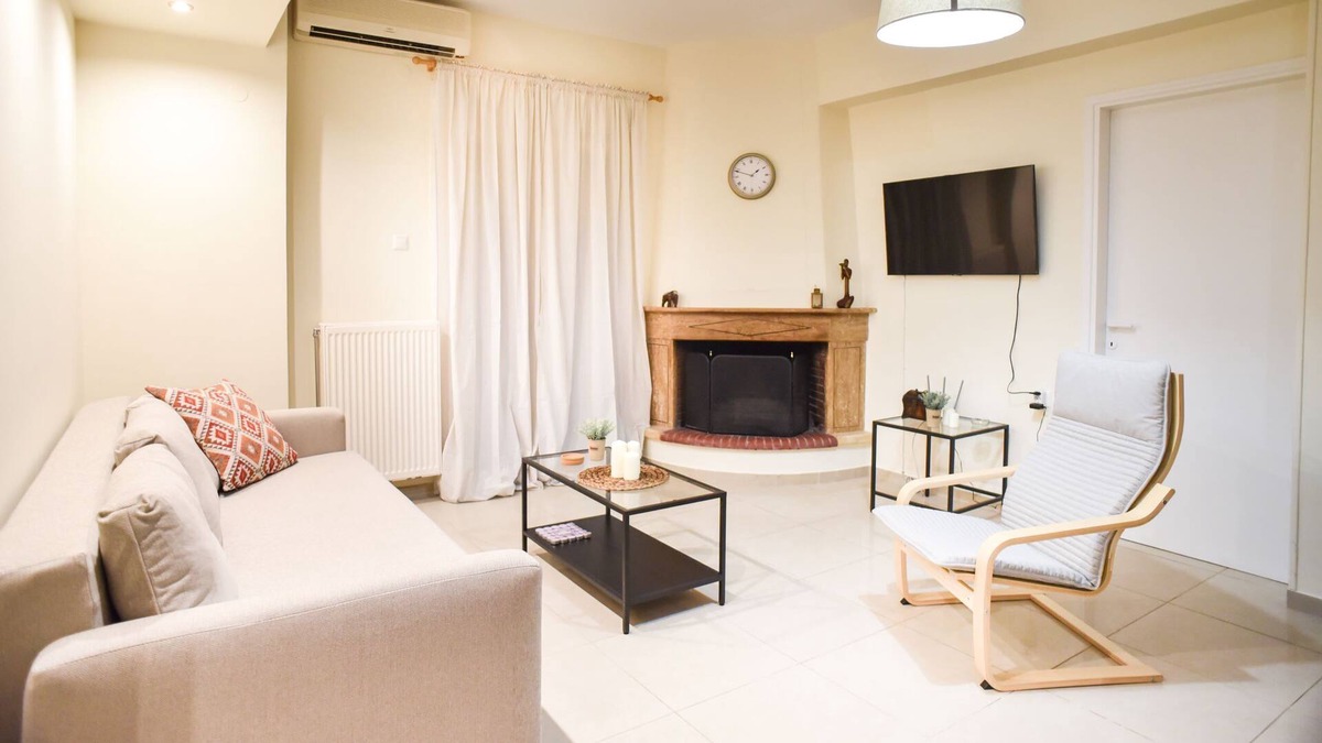 Nees Pagases House | Lucky's Homes - Lavender Seaside Retreat