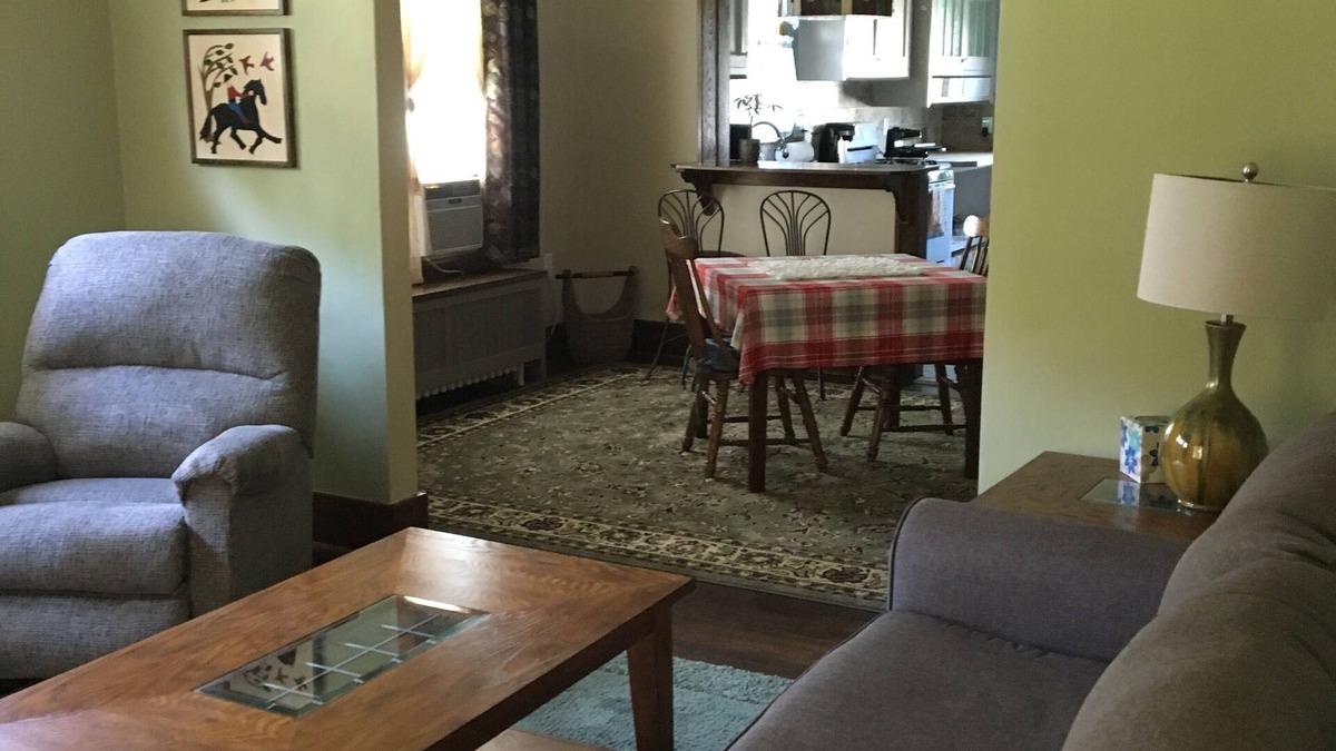 Moline House | Lucy’s House Single Family Bungalow