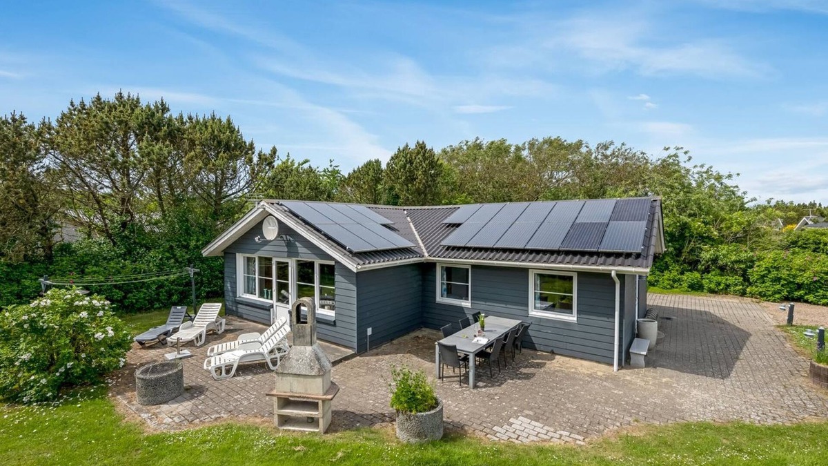 Bjerregaard House | "Ludvig" - from the sea by Interhome