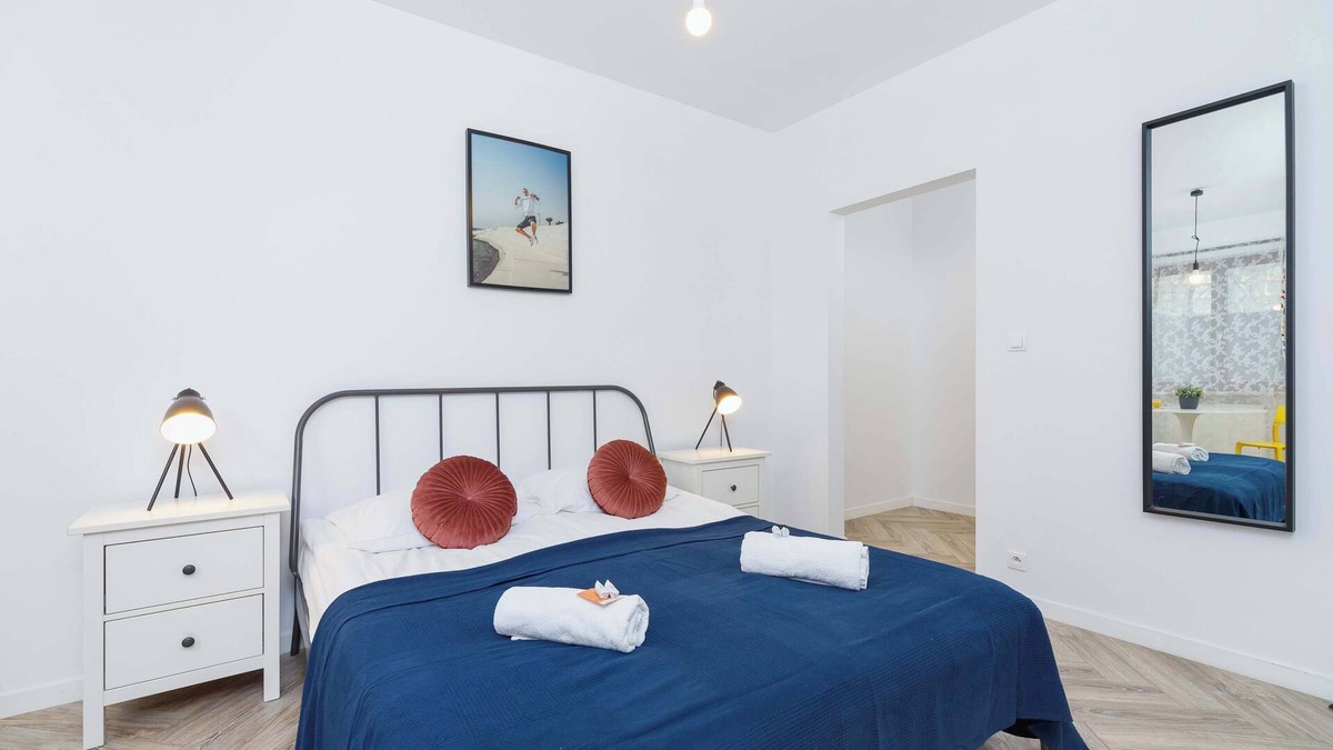 Krakow Apartment | Ludwinowska 11 Krakow | Spacious 3-Bedroom Apartment | Furnished Terrace | Quiet