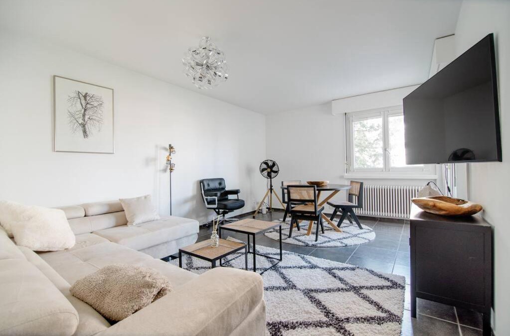 Paradiso Apartment | Lugano Ferienwohnung nähe vom See mit Swimmingpool & Sauna