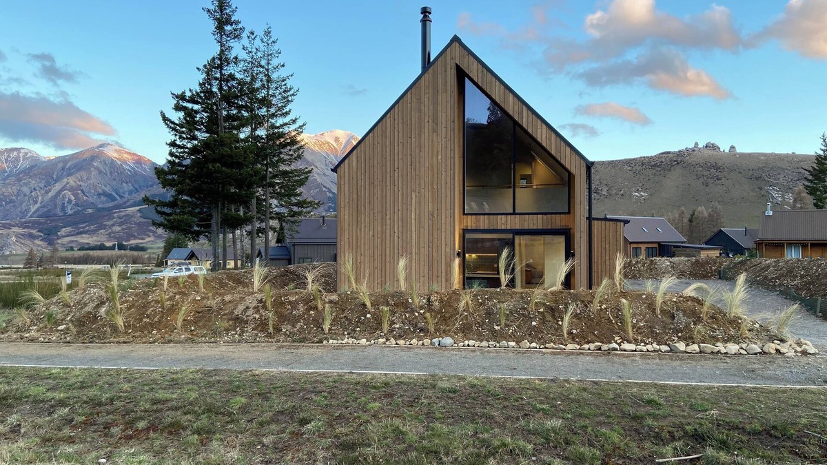 Castle Hill House | Luge Loop Cabin