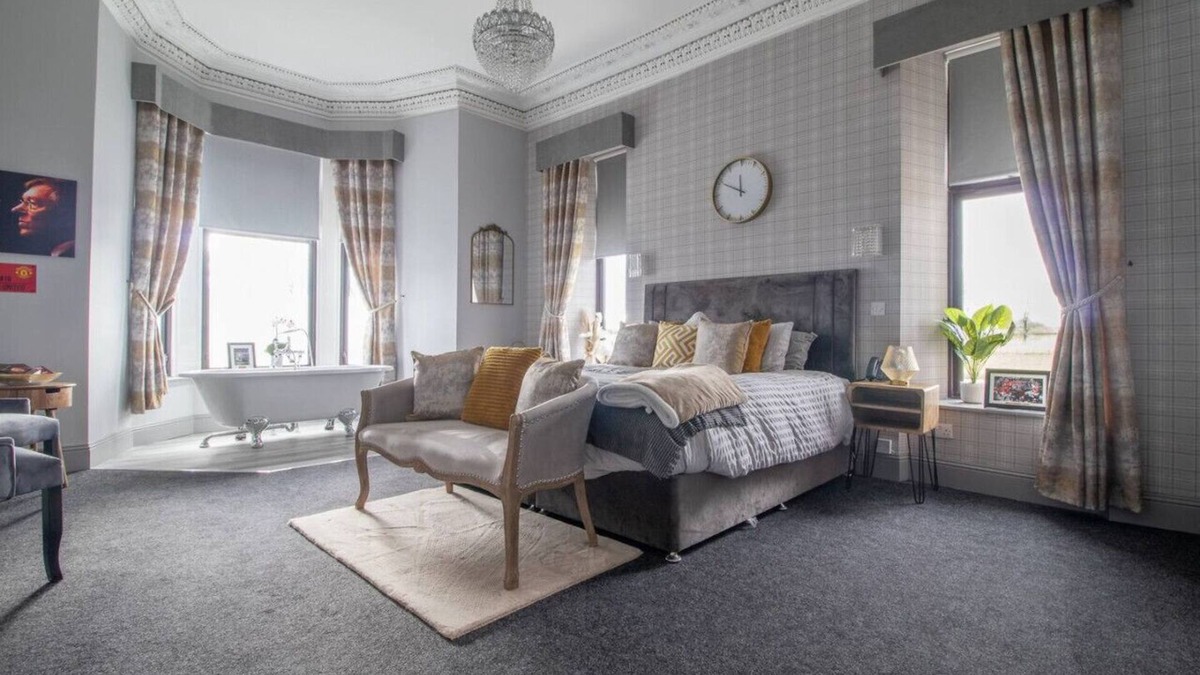 Kilmarnock Condo | Lugton Rooms - Executive Suite