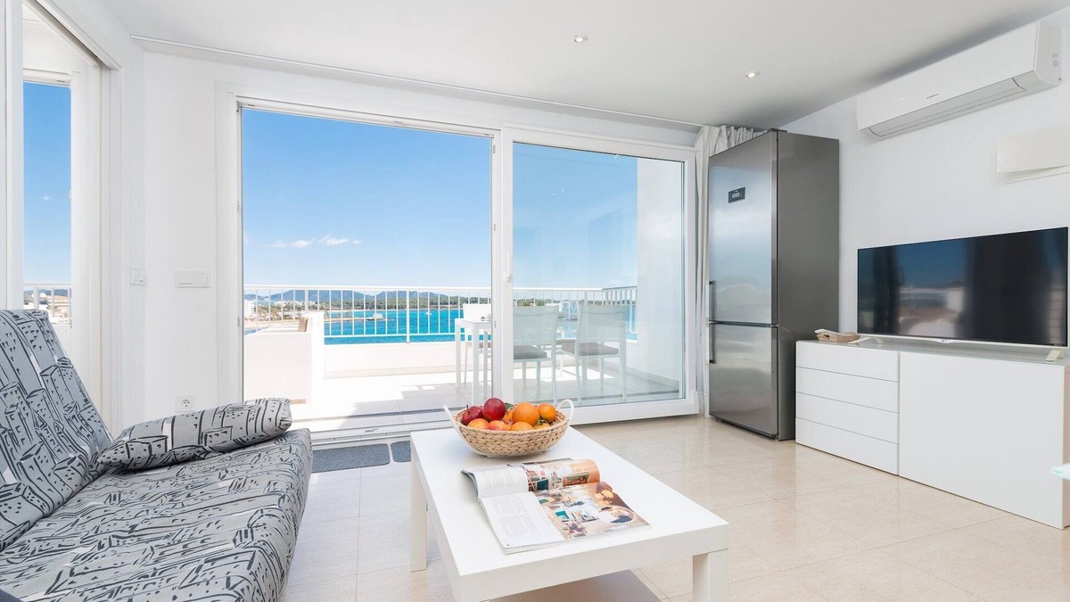 S'Illot-Cala Morlanda Apartment | Luisamar Sea View - Apartment In S'illot