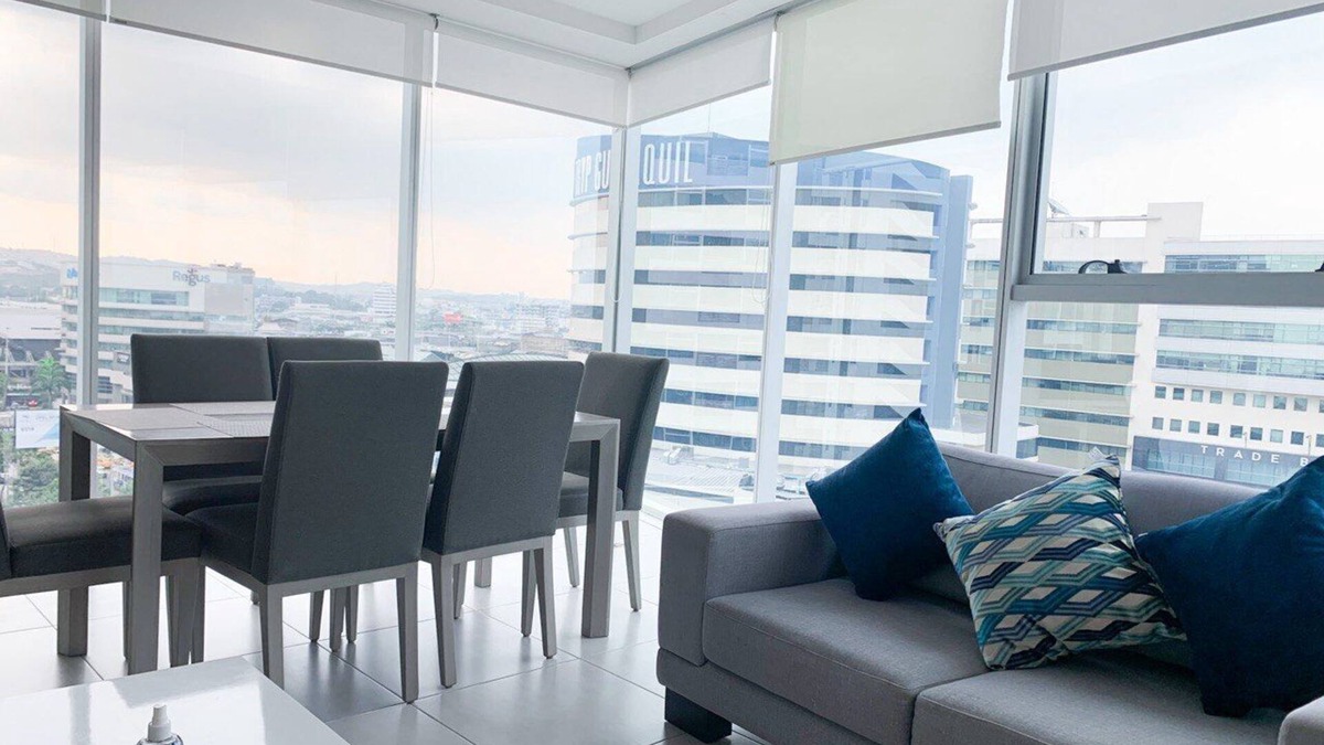 Simon Bolivar Apartment | Lujoso Depa con Vista a Todo Guayaquil!