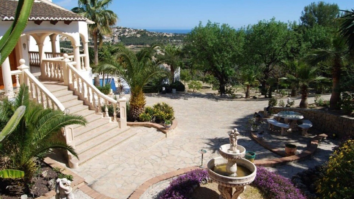 Empedrola Villa | Luksus villa med private pool, 3 km fra stranden