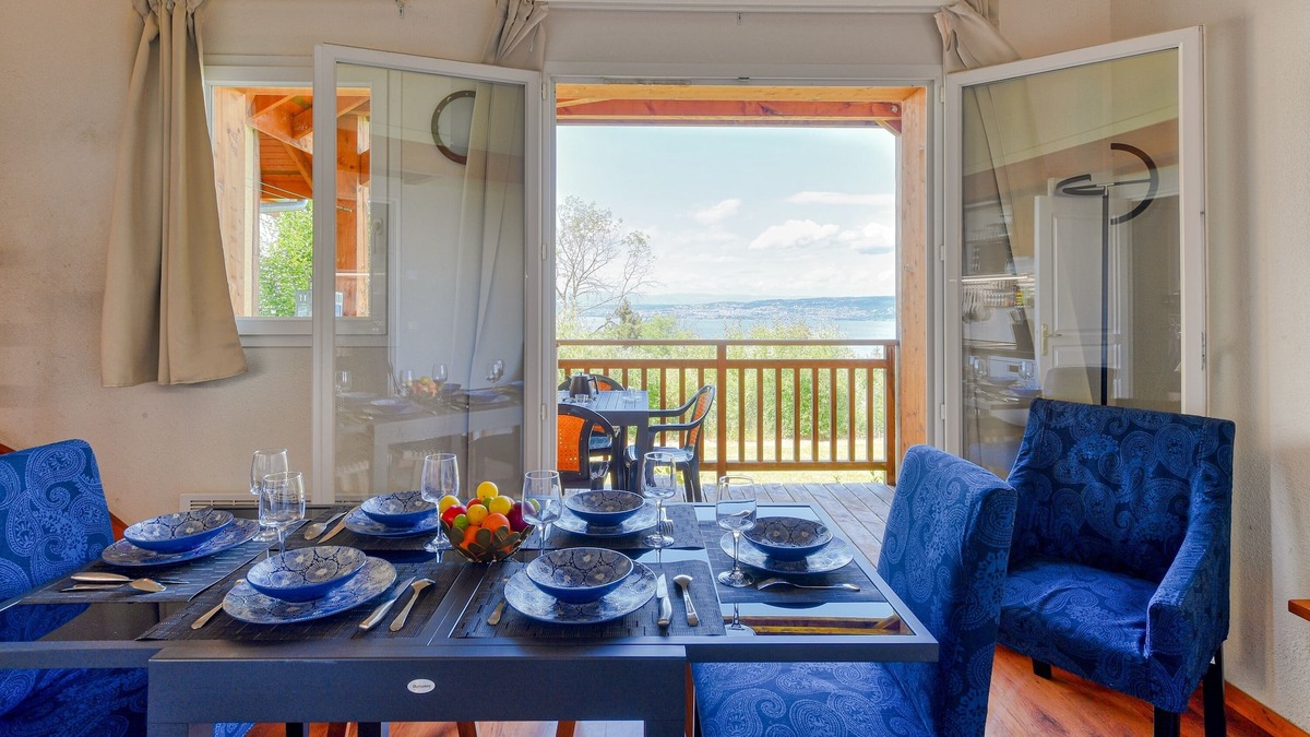 Lugrin Apartment | Lumières du Lac - Vue sur le Lac Léman et piscine