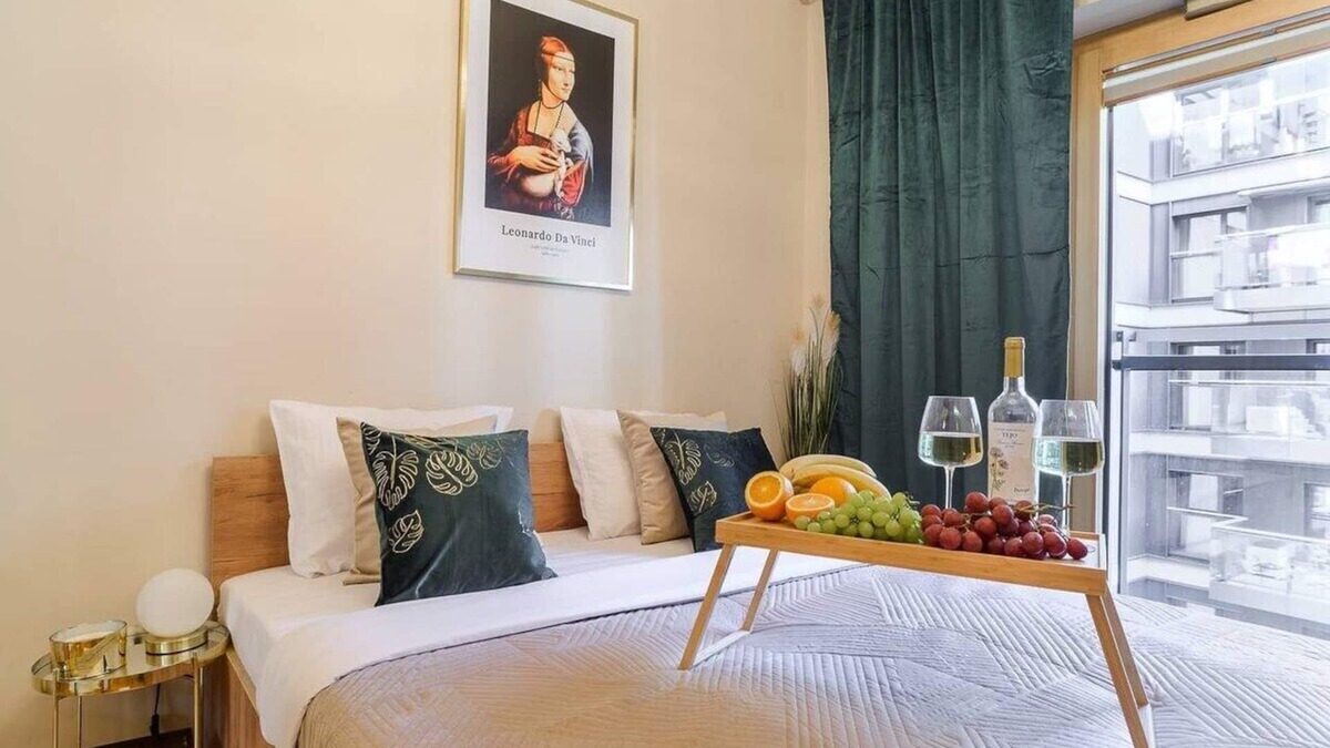 Mirow Apartment | Lumina airy apartament in Warsaw Center Mennica