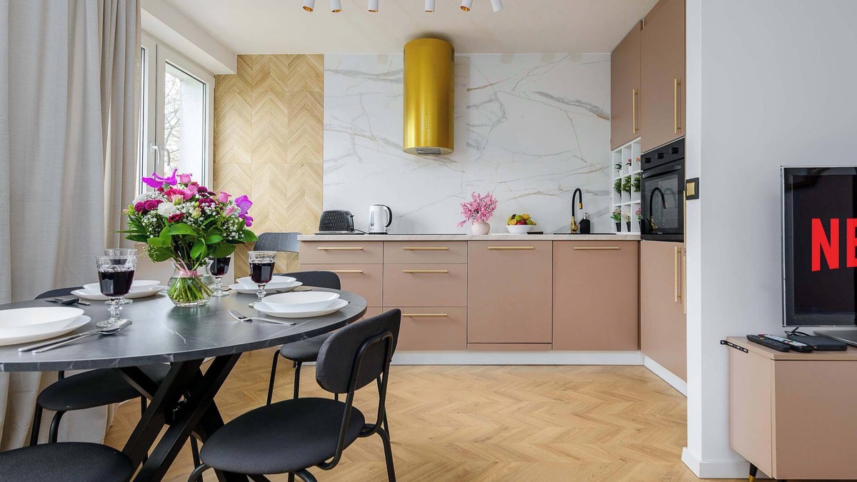 Zoliborz Apartment | Lumina spacious apartment in Warsaw