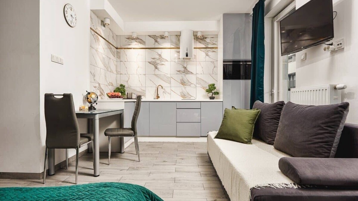 Baluty Apartment | Lumina studio with parking near Manufaktura