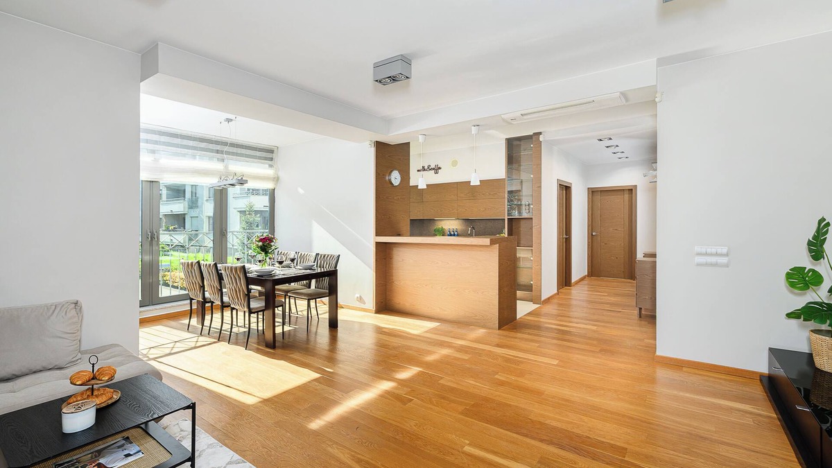 Srodmiescie Apartment | Lumina stylish apartment with parking