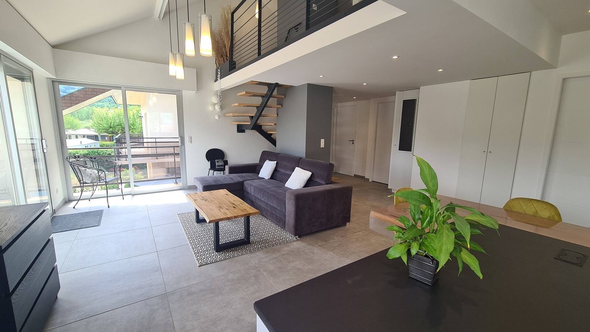 Cessenaz Apartment | Lumineux Appartement Avec Terrasse à 2 mn du lac