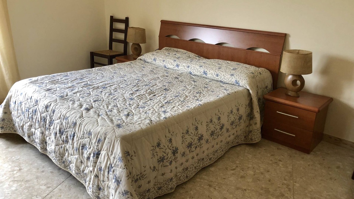 Fondi Apartment | Luminoso appartamento con 2 camere da letto, Fondi