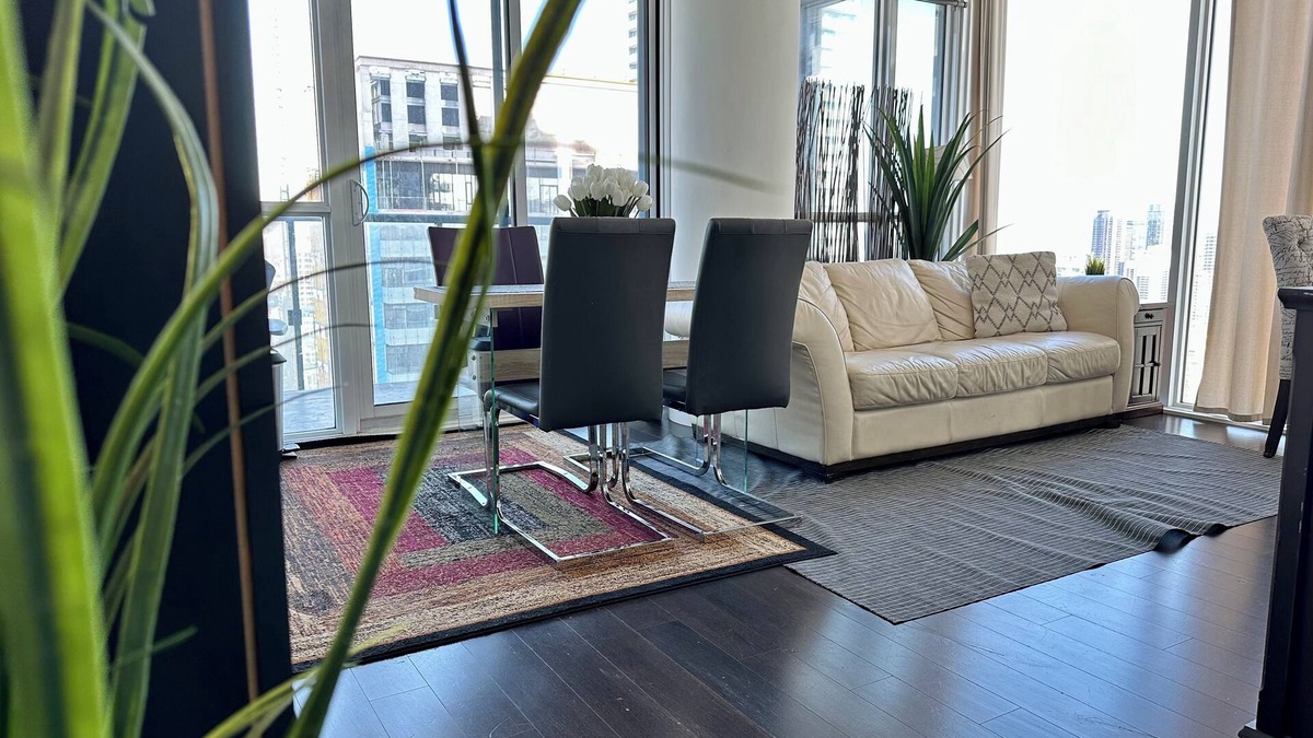 Bay Cloverhill Apartment | Luminous 2-Bdrms Suite w/parking