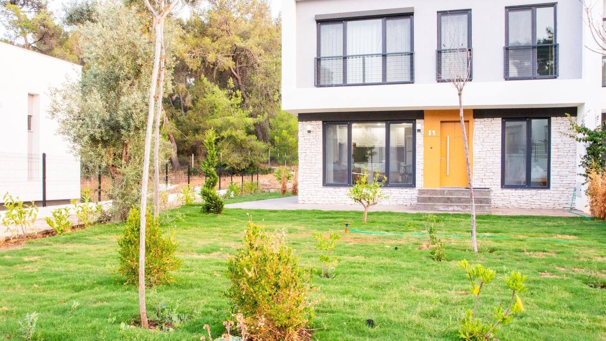 Milas House | Luminous House w Garden 5 min to Beach in Milas