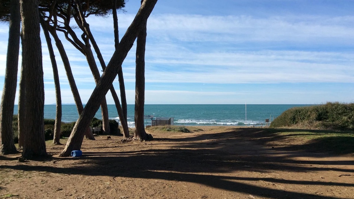 Piombino House | luminous peaceful property five minutes from uniquely beautiful beach