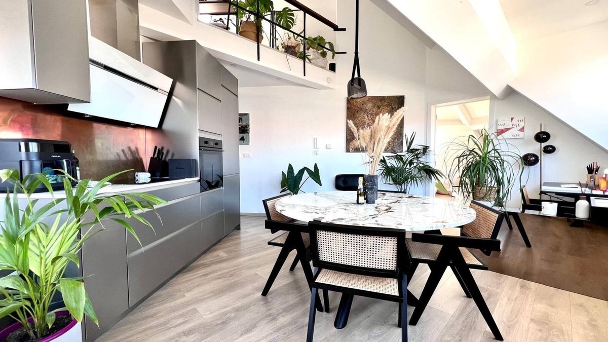Jacht Apartment | Luminous Loft EU institution
