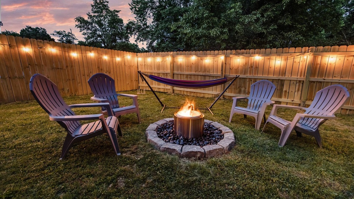 Bon Air House | Lumos Stays: 65" 4K TV, memory foam, kid-friendly