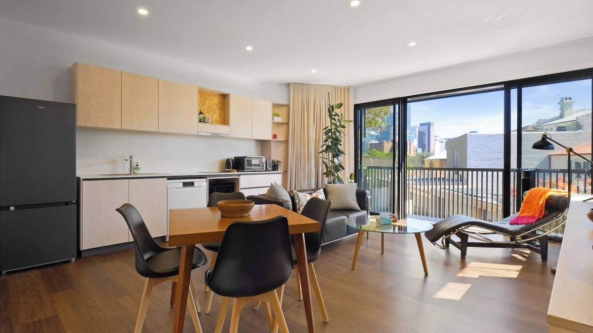 Kirribilli Apartment | Luna Glow Harbourside Escape near Sydneys Icons