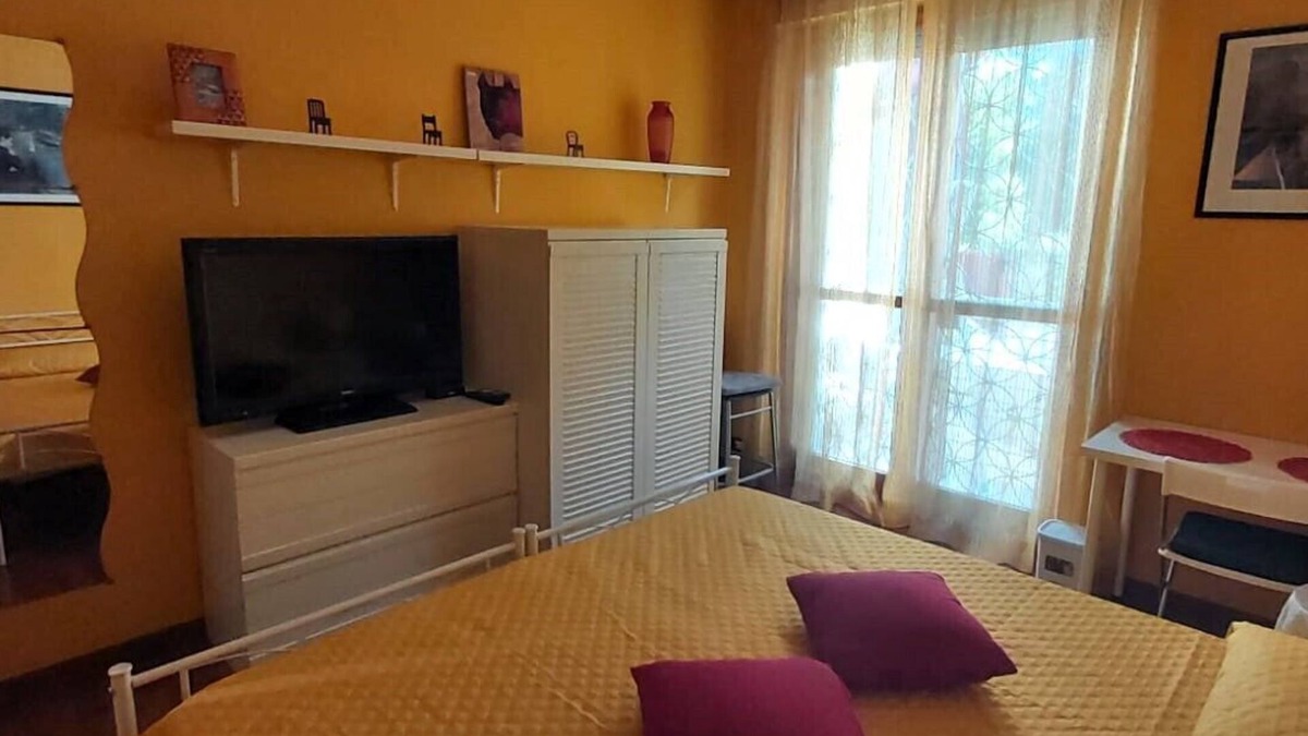 Quartiere XX Ardeatino House | LunaBedRoma - Short rentals in the green