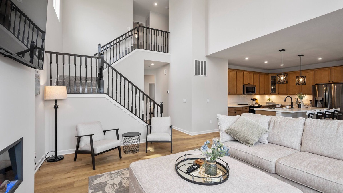 Walton House | Lunar Haven – Gorgeous 5 BDR Just 25 Min from Ark Encounter!