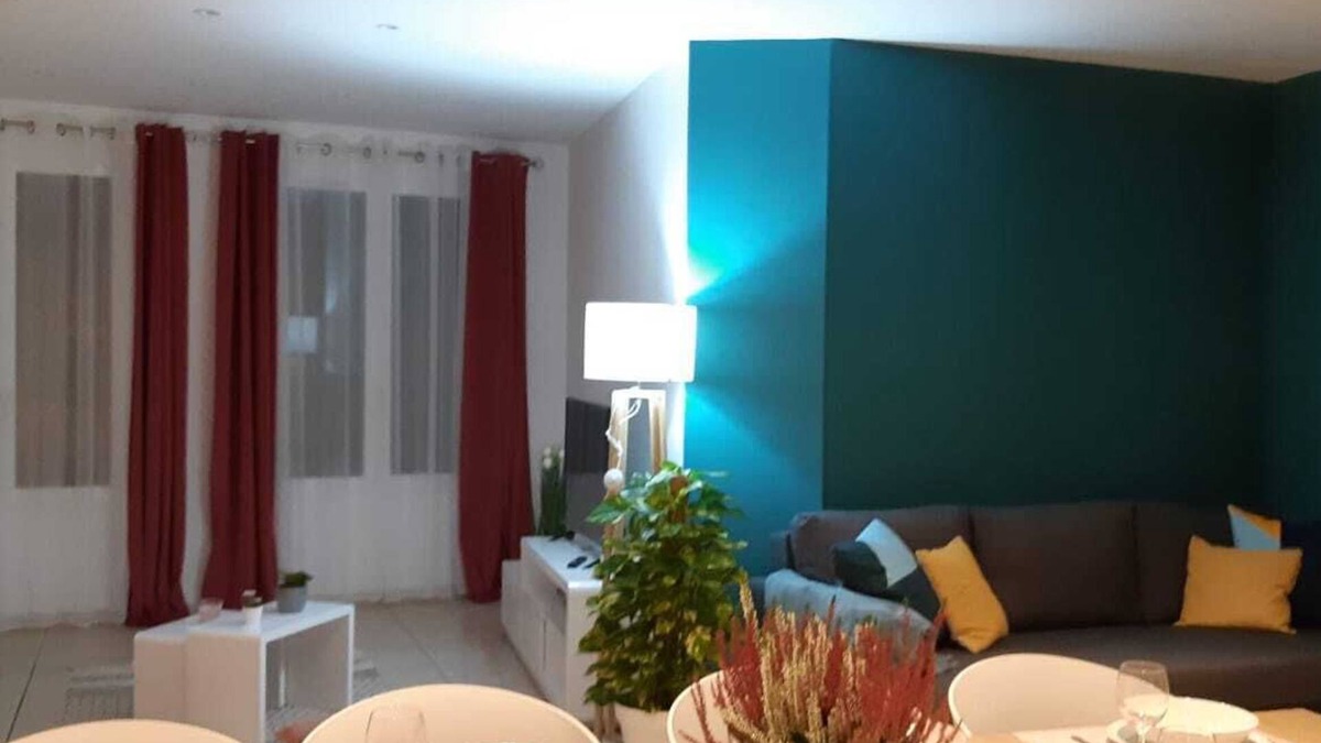 Lunel Apartment | Lunel : Superb 75 m² flat which can accommodate up to 8 people. Beach ;-) !
