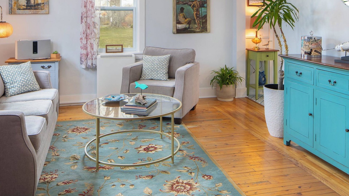 Lunenburg House | Lunenburg's Cupcake House