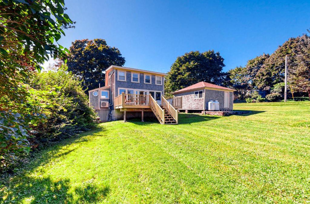 Owls Head House | Lupine Cottage