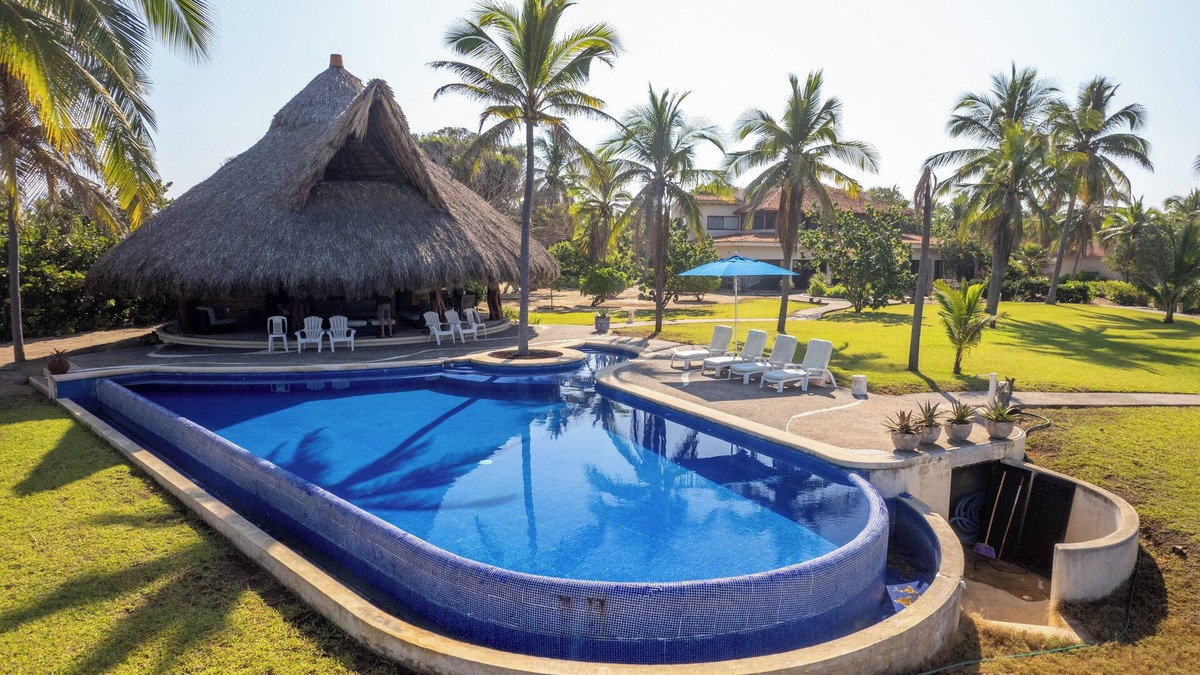 Barra de Potosi House | Lush Beachfront Oasis Near Ixtapa/Zihuatanejo