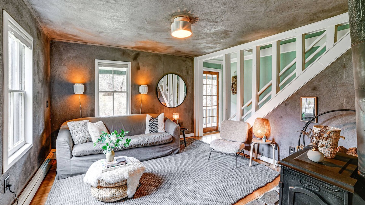 Livingston Manor House | Lush, Charming 1800’s Farmhouse on Secluded Oasis!