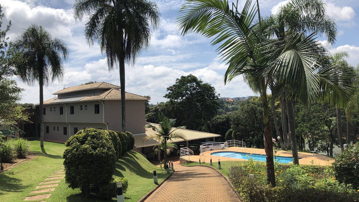 Sorocaba House | Lush Farm in front of the Dam - 13 suites and complete leisure