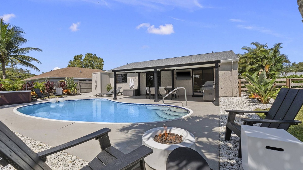 Port Saint Lucie House | Lush | Tropical | Modern Home w/Heated Pool & Spa