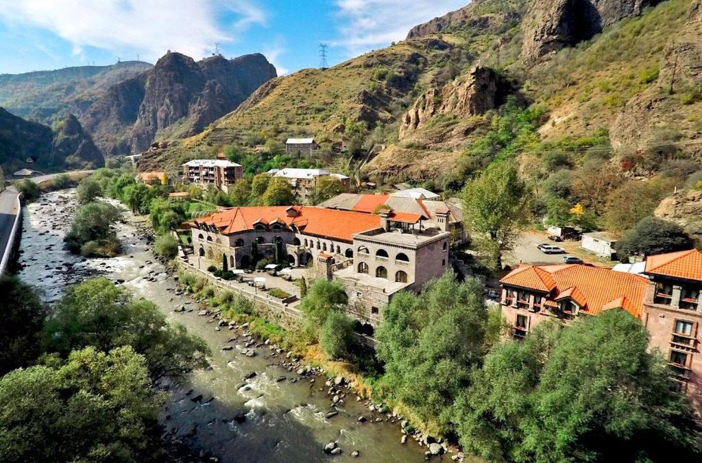 Armenia House | LUSIN