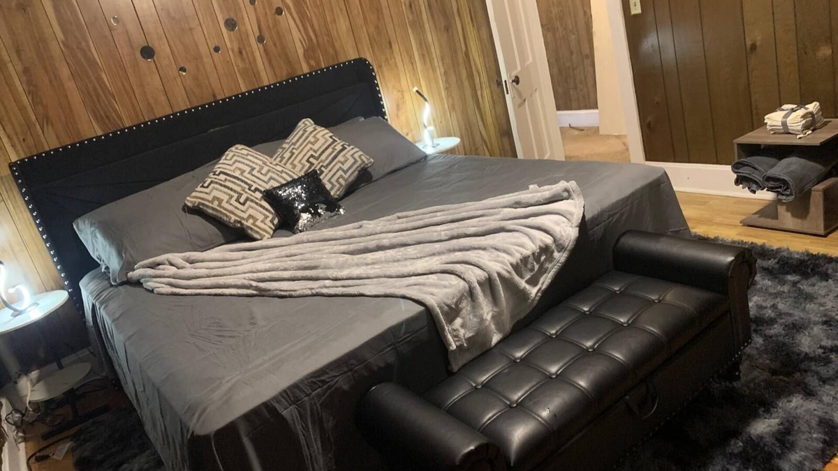 Magnolia House | Luverne St, Magnolia MN RoomB Beautiful place to visit