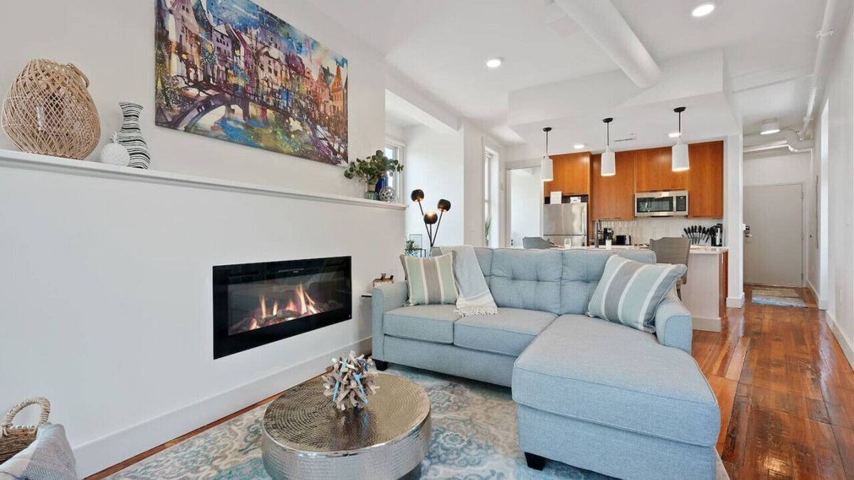 Mount Auburn Apartment | Lux 1BR | Amazing Café & Views | Located near ALL