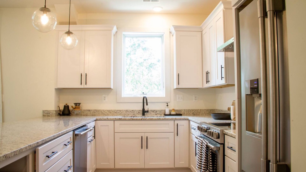 Batesville Apartment | Lux 2 Bed 2 Bath Apt | Dwtn Crozet (30 Nt Min)