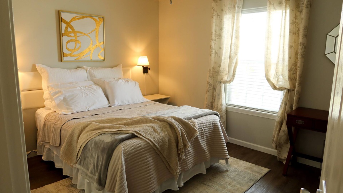 Lake Charles House | Lux 2 Bedroom 2.5 Bath/Dog Friendly 511A