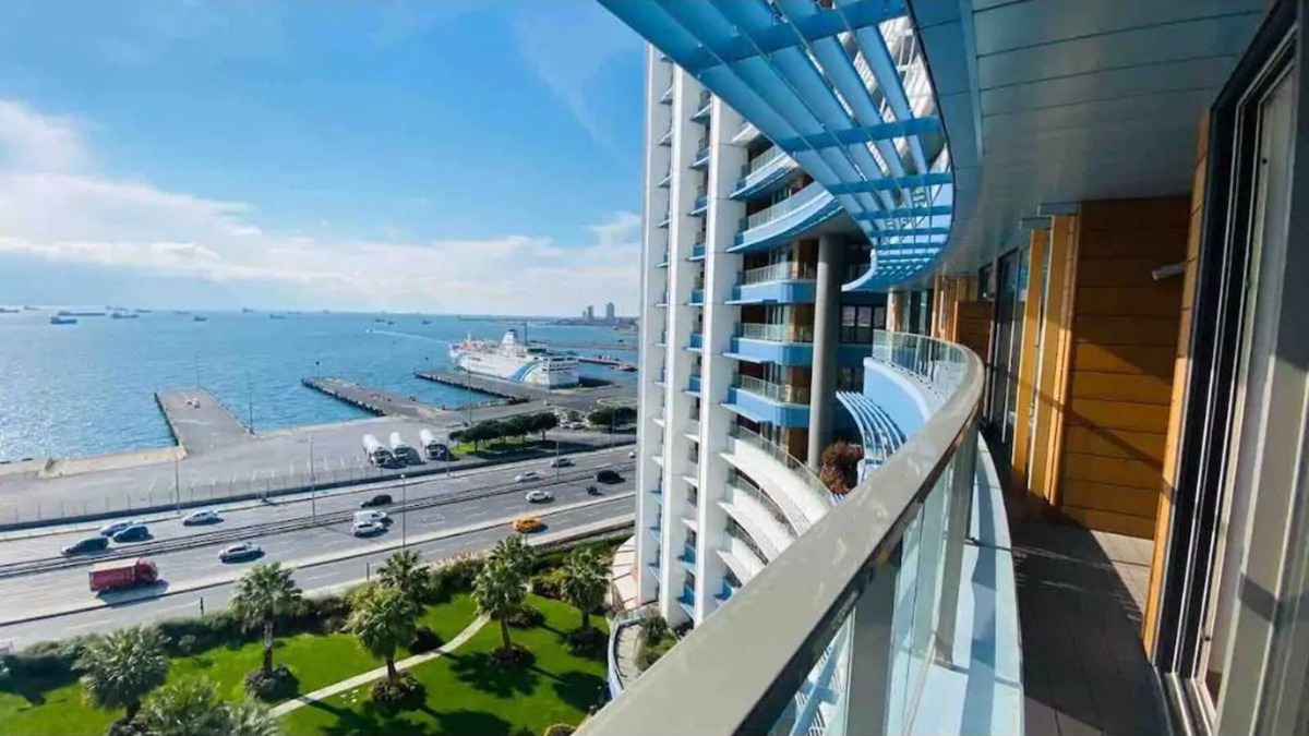 Zeytinburnu Apartment | Lux 2 BedRoom Suite Apartment W/ Seaview In Center