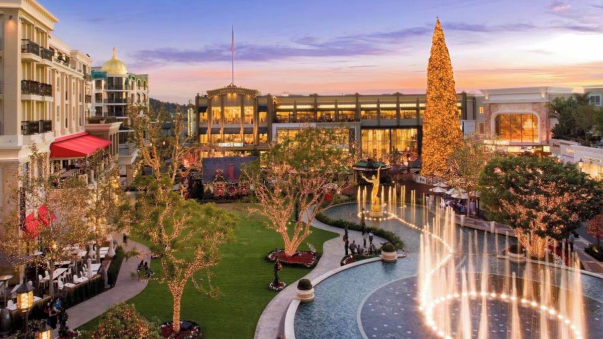 Downtown Apartment | Lux 2BD/2BTH apartment in Glendale with WiFi, fitness room, pool